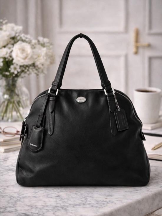 Coach Handbags - Coach Black Leather Shoulder Bag Silver Hardware structured Tote Classic